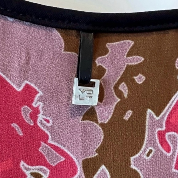 ❤️ VOLT Design DRESS - Picture 7 of 10